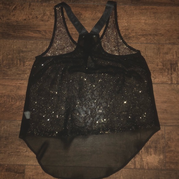 Good sheer top with sparkles - Picture 4 of 5